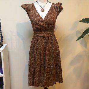 Brown cap-sleeve dress